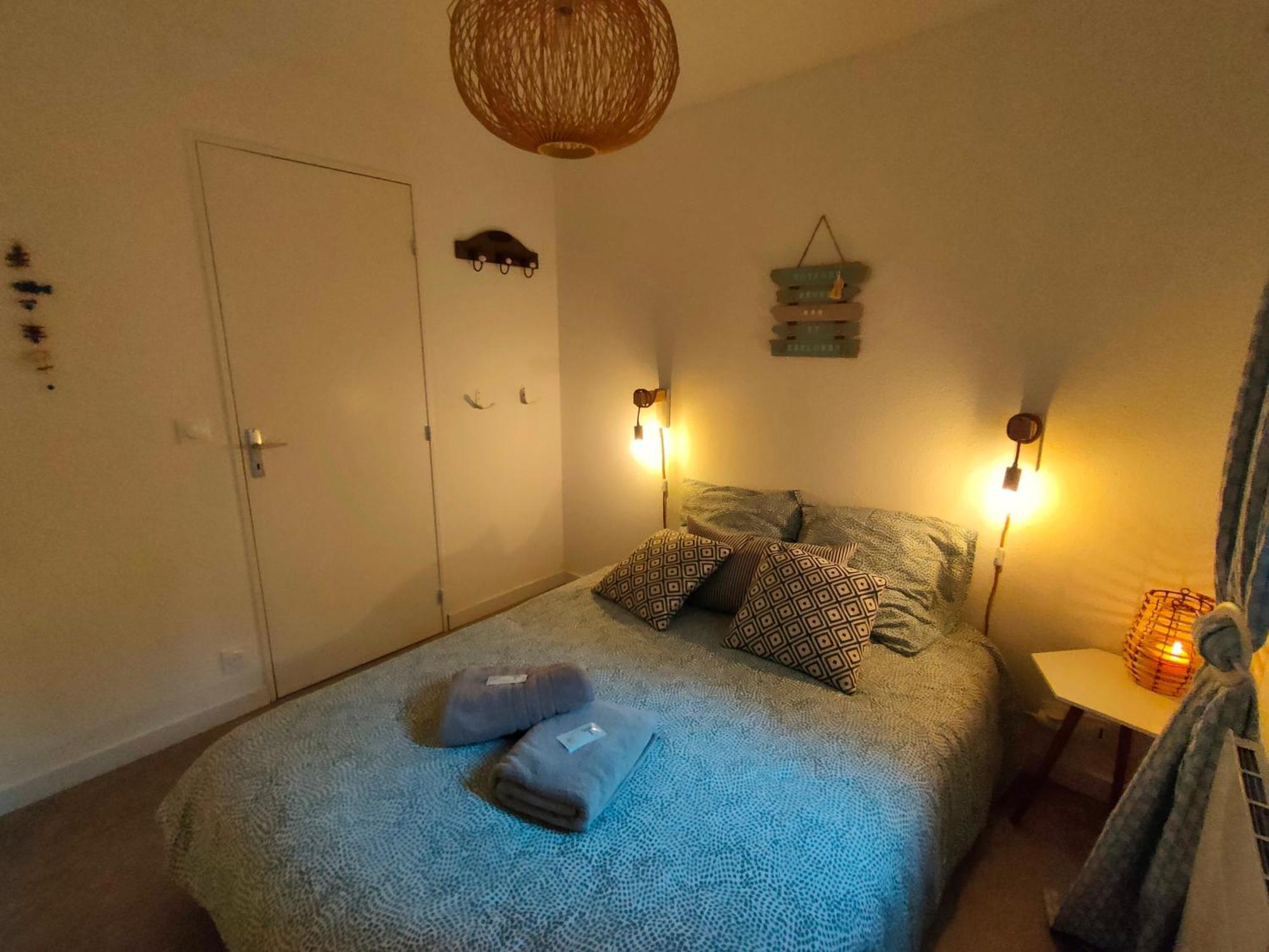 Appartement Avec Terrasse Vue Mer, Proximite Plage, Place Parking Sanary-sur-Mer Eksteriør bilde